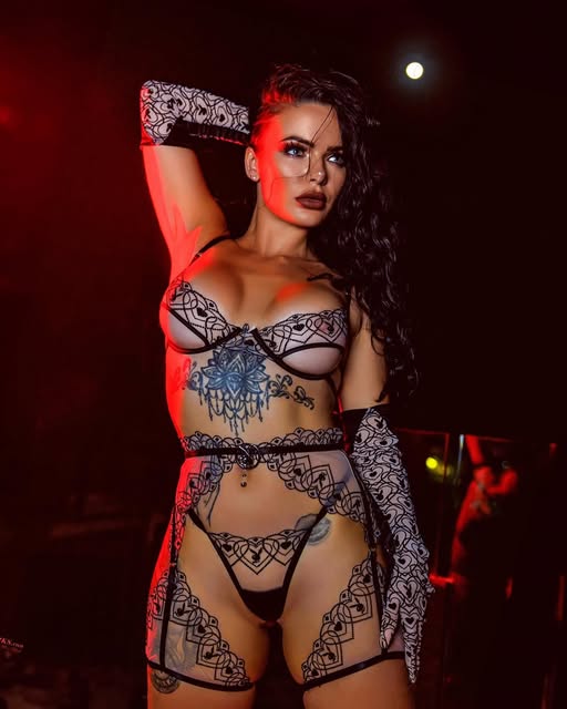 ๐ Playboy Bunny Kiss 3-Piece Chaps Set (100% off)
