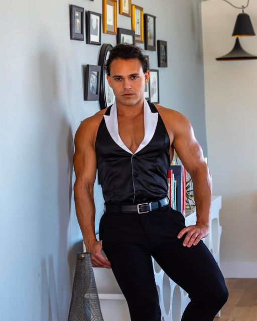 Men's butler costume, vest and bow tie