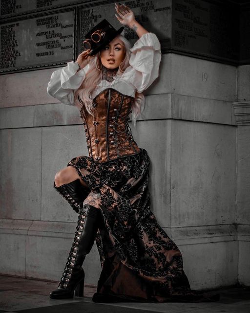 Roma 7pc Industrial Vixen Steampunk Costume main image 1